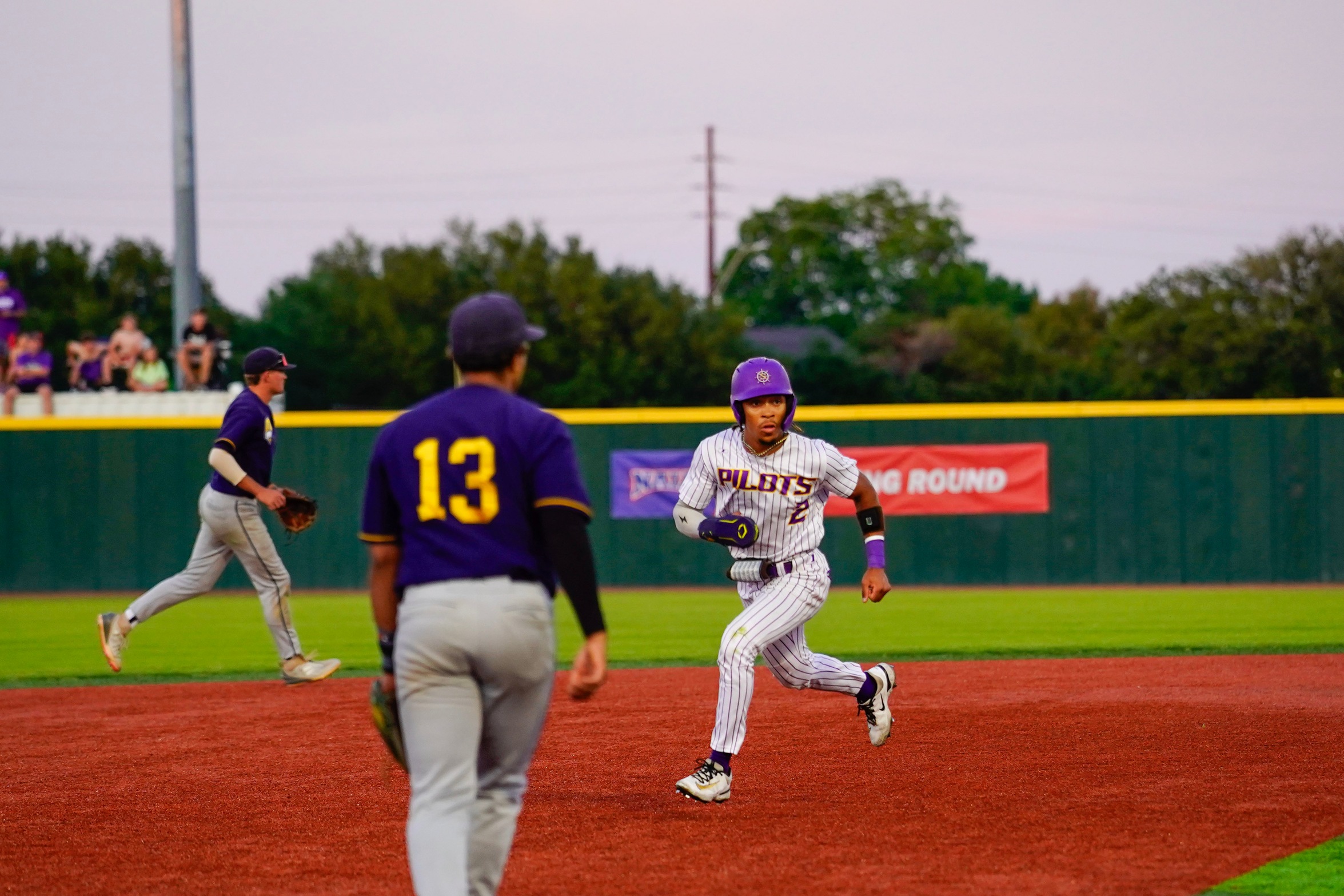 LSUS Walks Off Oklahoma Wesleyan 5-4 in NAIA Opening Round